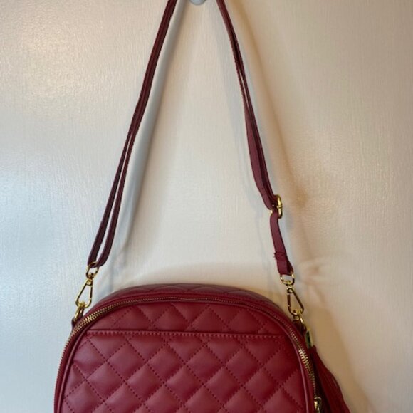 Joy & Iman Red quilted leather Crossbody purse - Picture 7 of 16